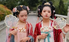 女孩梦三十下载